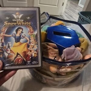 Walt Disney's Snow White and the Seven Dwarves‎ diamond limited edition gift set